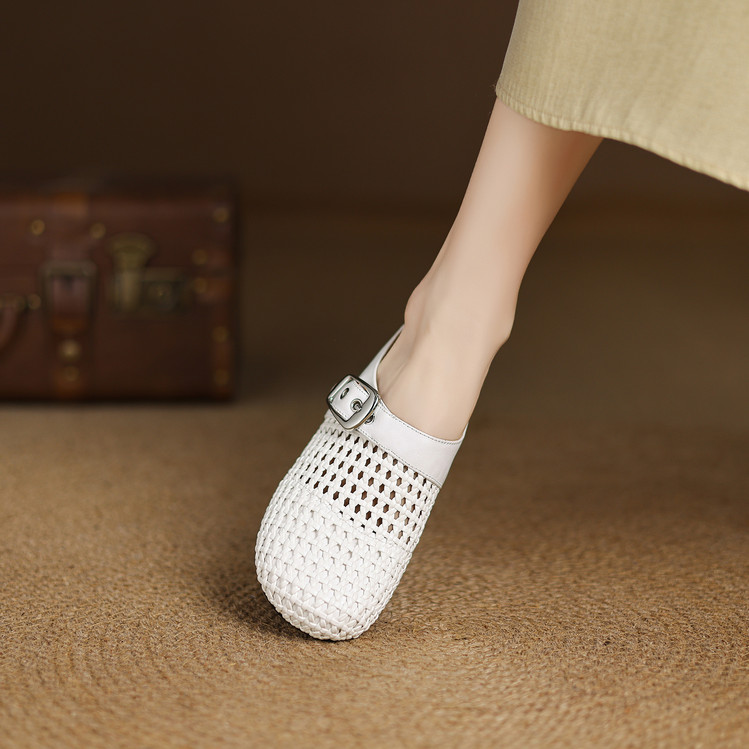 Minimalist Closed Toe Slippers Low Heel Silver Beige