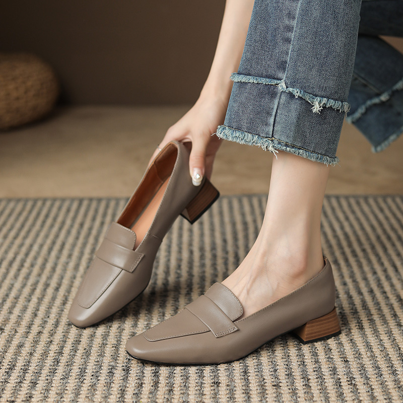 Minimalist Leather Loafers for Women Low Heel Square Toe