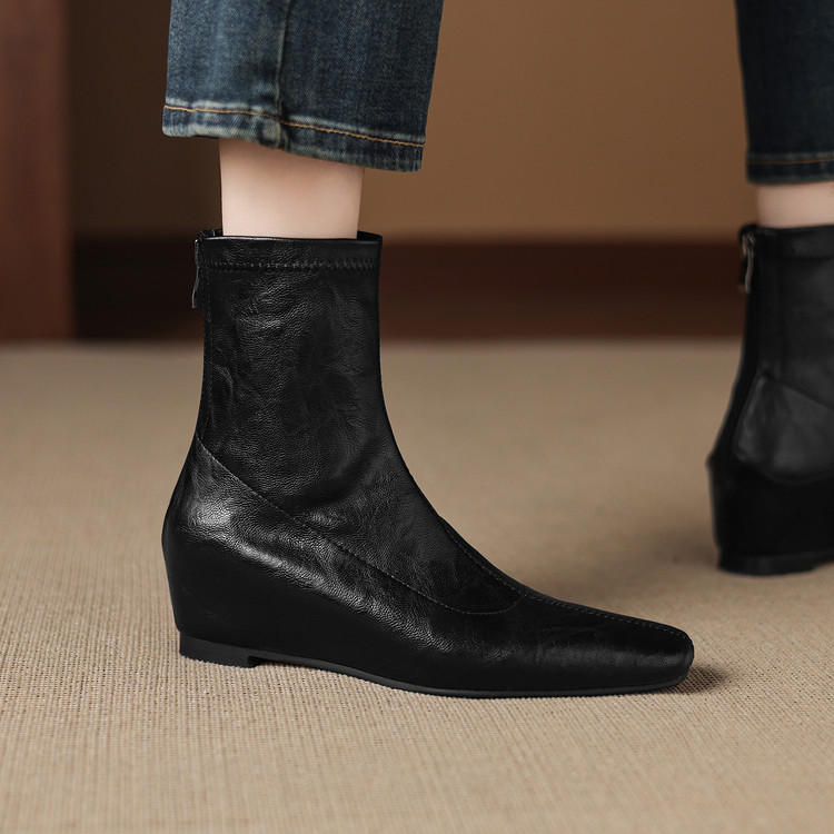 Women’s Fashion Ankle Boots with Inner Height Increase and Back Zipper