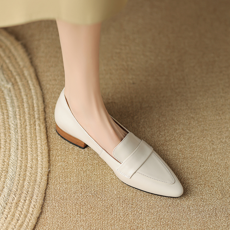 Women’s Leather Loafers Slip-On Pointed Toe Chunky Mid Heel
